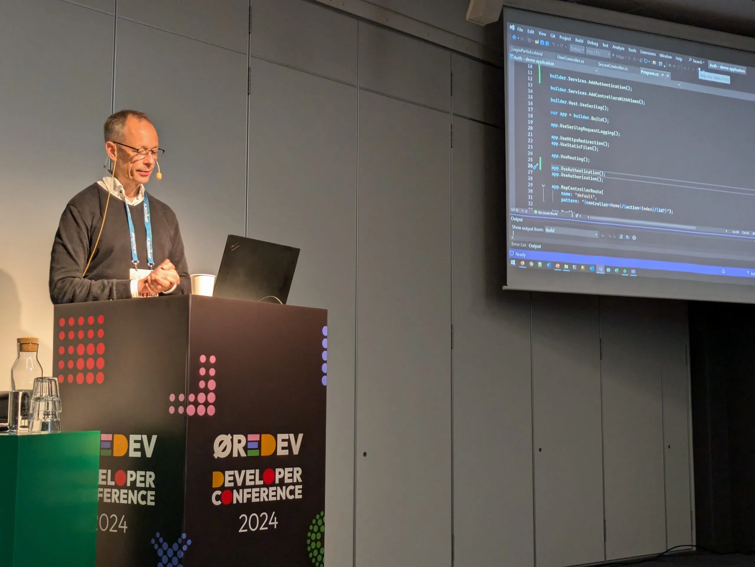 Tore Nestenius at the podium during his talk at Øredev Developer Conference 2024
