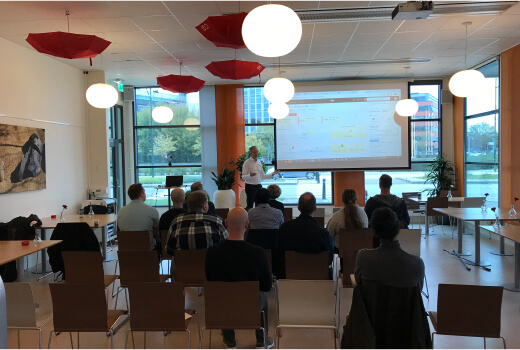 Photo of Tore Nestenius, presenting at a meetup in Malmö, Sweden.